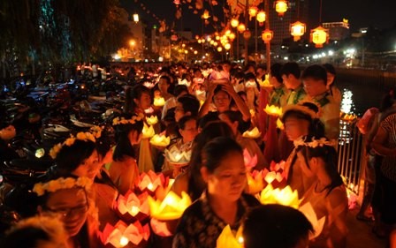 2556th birth anniversary of Lord Buddha celebrated     - ảnh 2